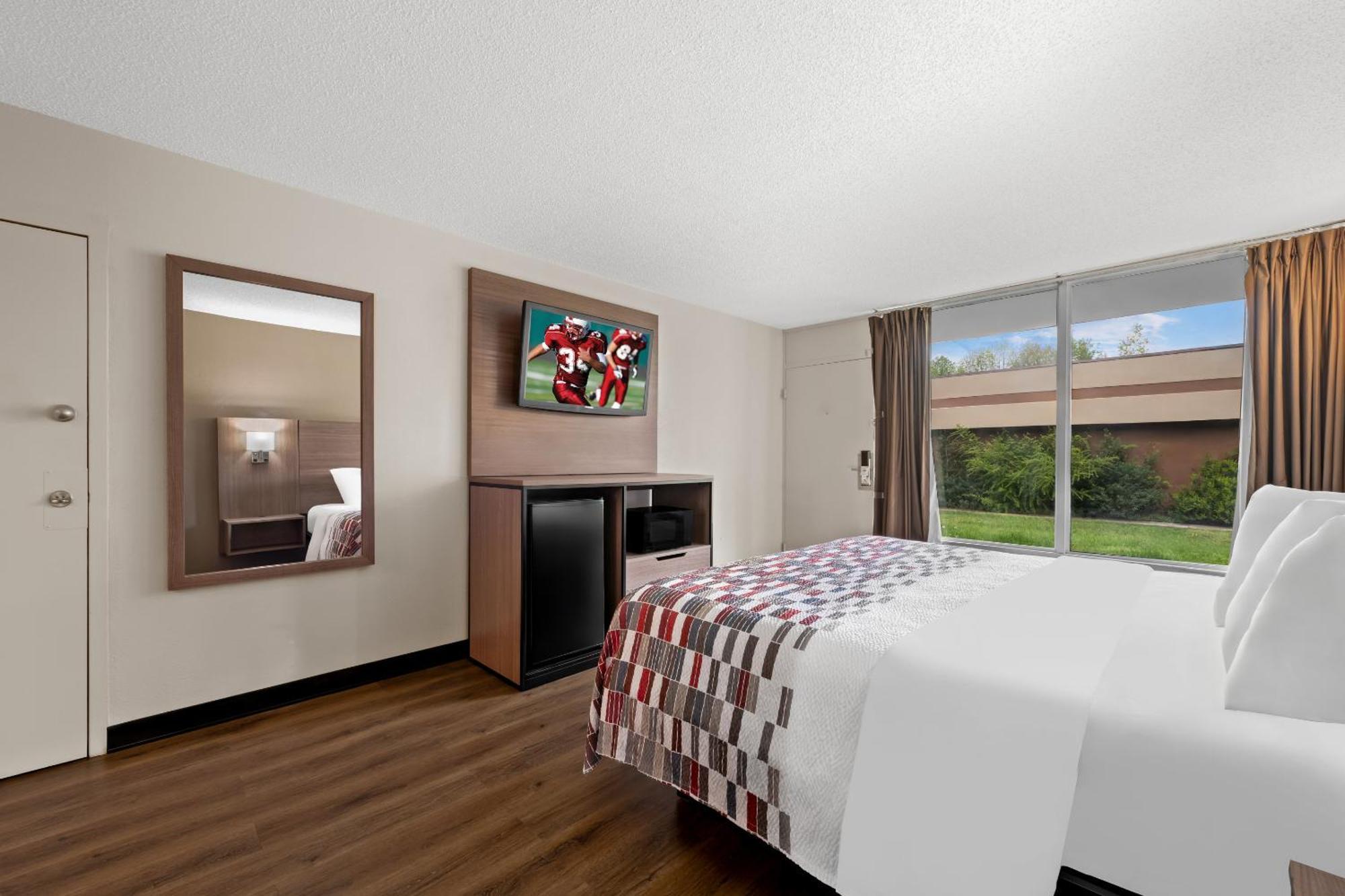 Red Roof Inn Charlotte - Airport Dış mekan fotoğraf