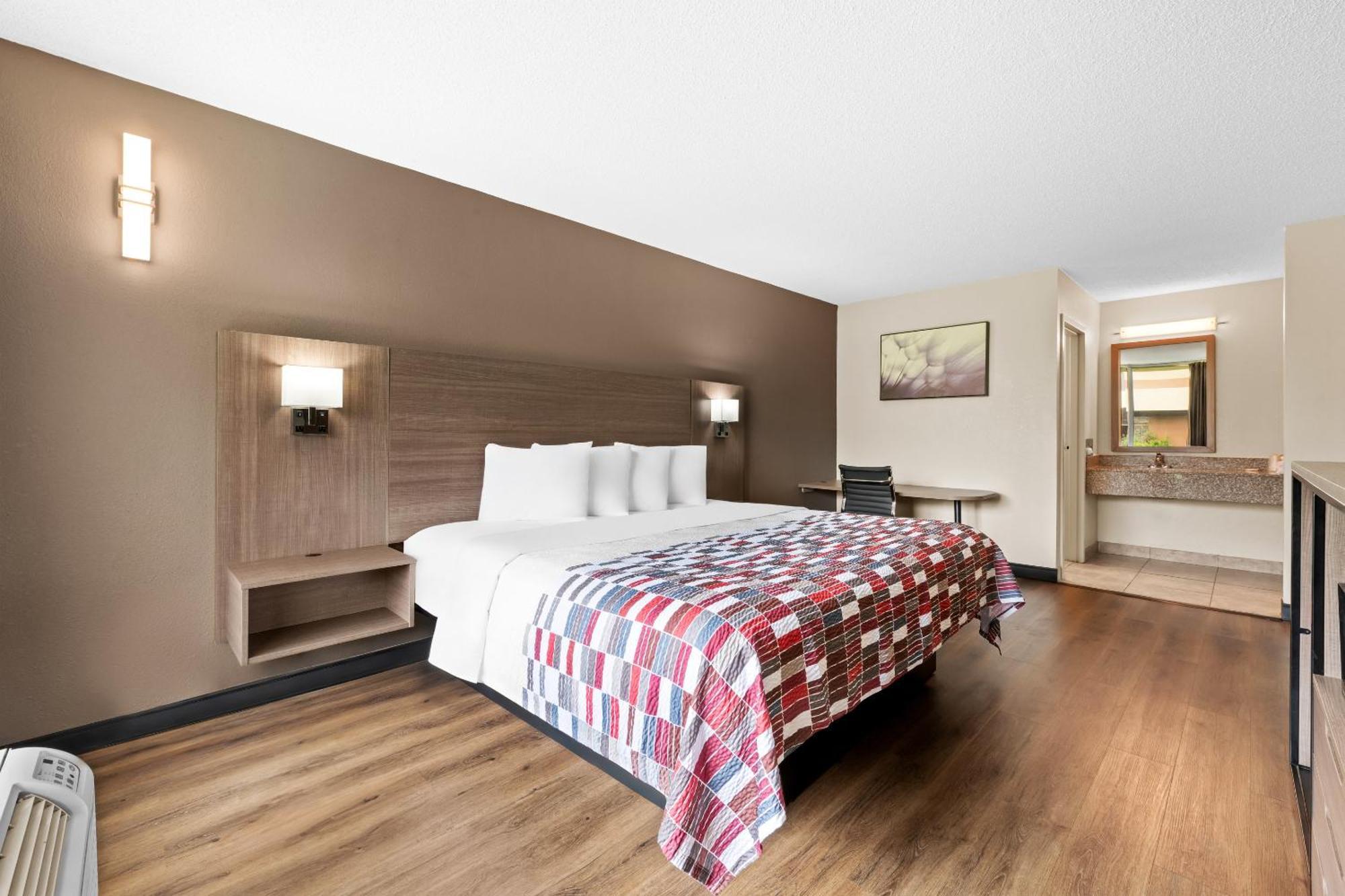 Red Roof Inn Charlotte - Airport Dış mekan fotoğraf