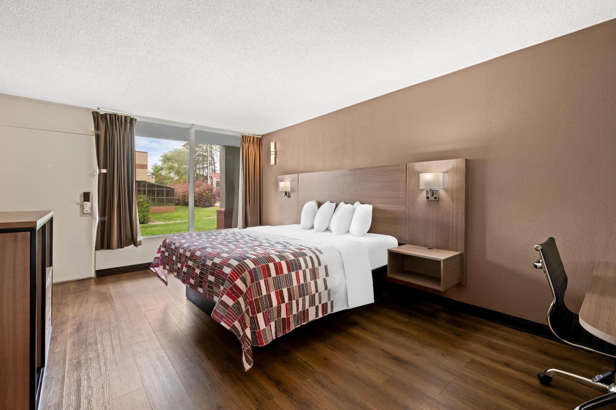Red Roof Inn Charlotte - Airport Dış mekan fotoğraf