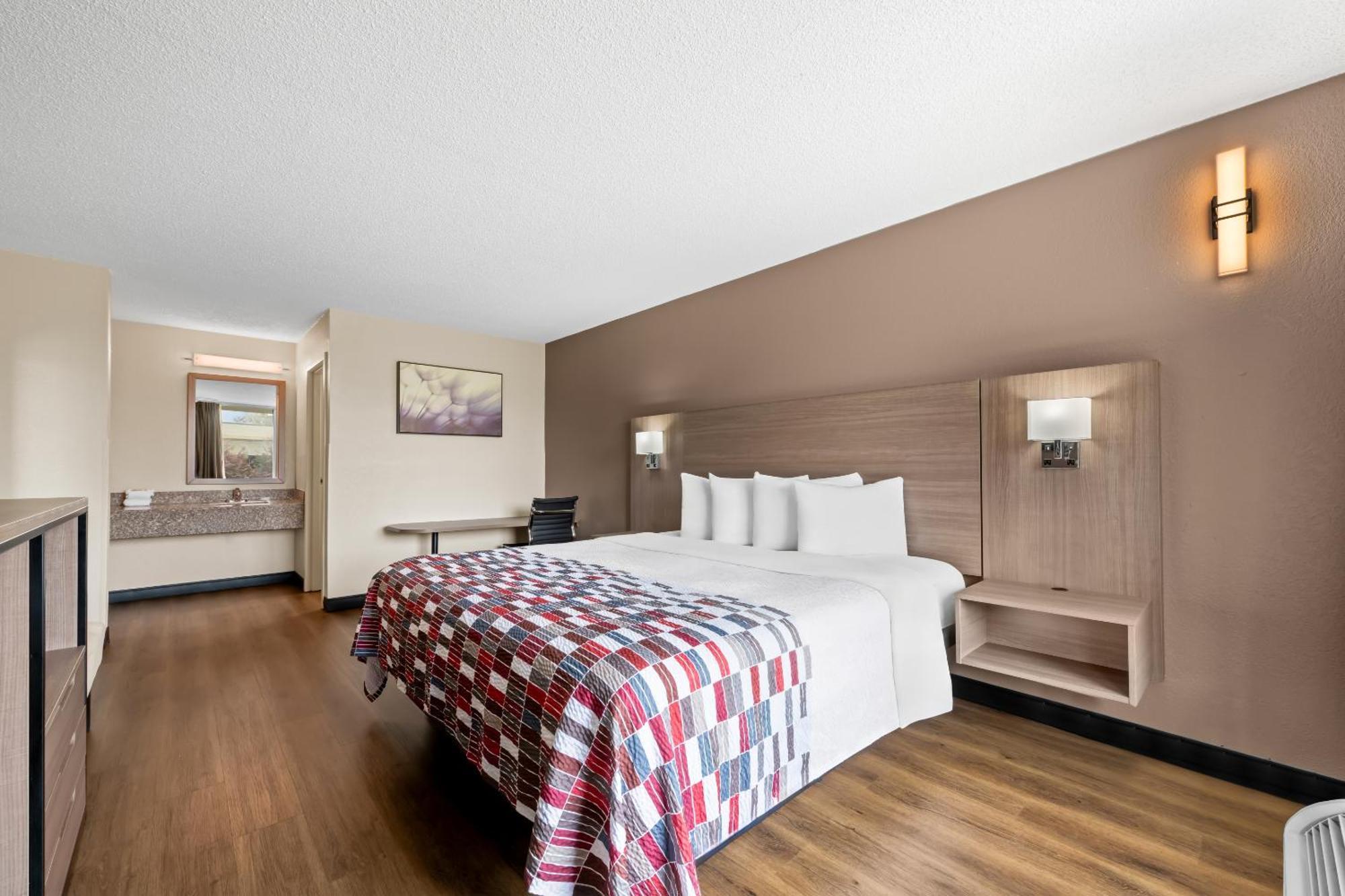 Red Roof Inn Charlotte - Airport Dış mekan fotoğraf
